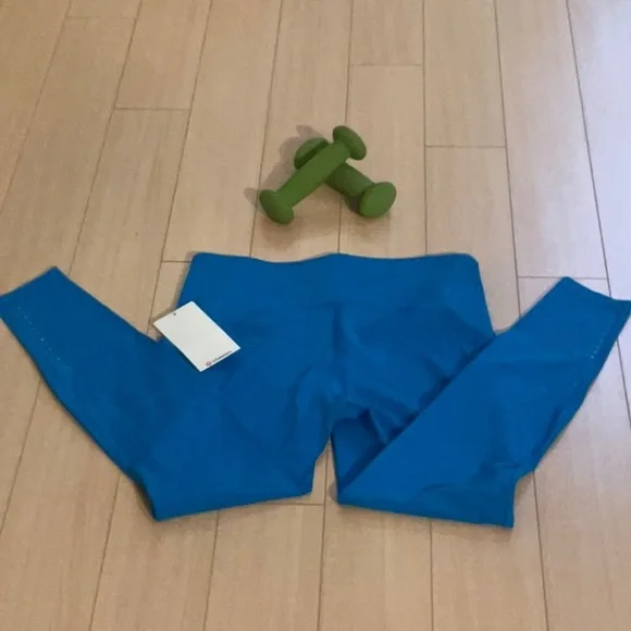 💙NEW LULULEMON SWIFT SPEED HR TIGHT 28” - Picture 8 of 9